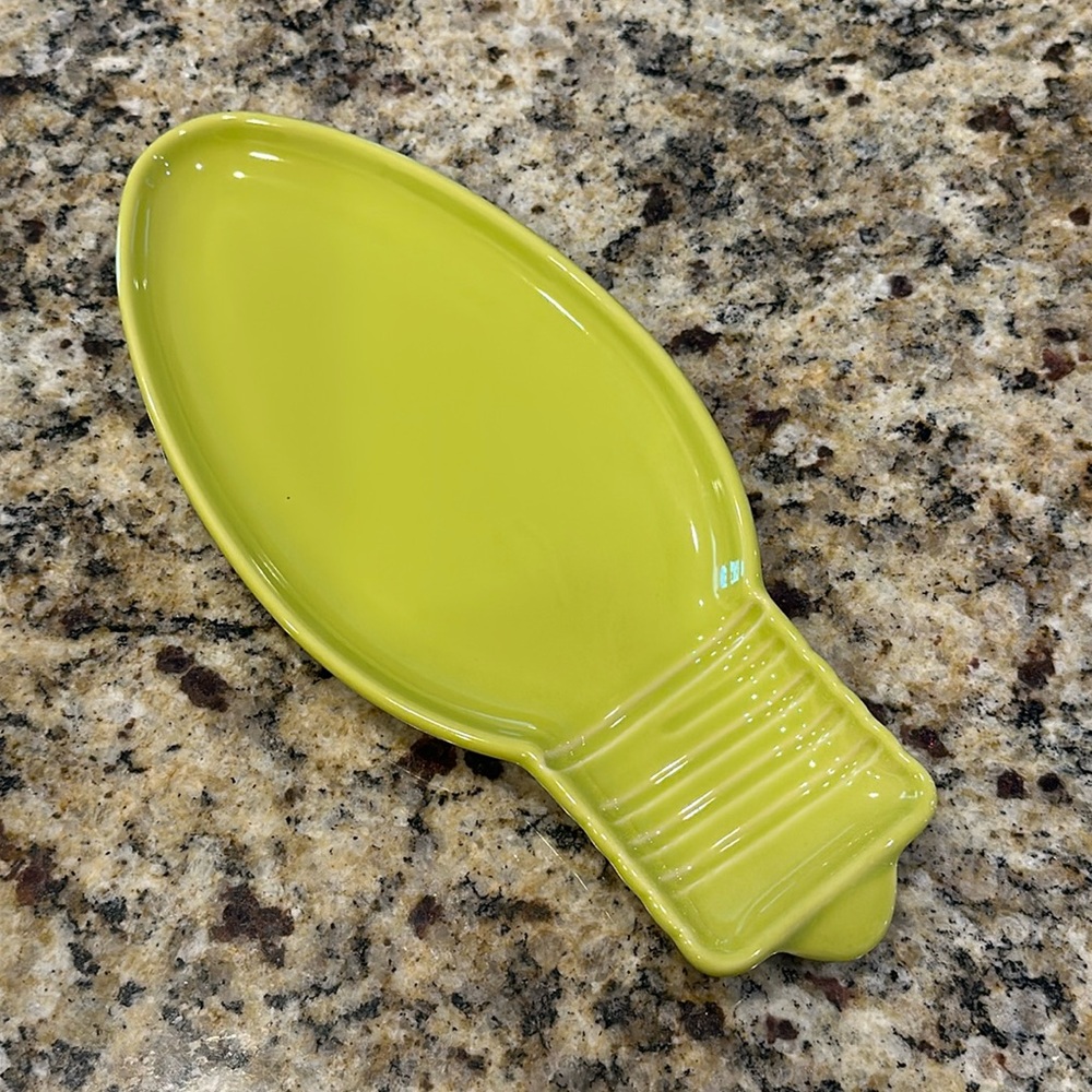 Retired NWT Fiestaware Fiesta Christmas Light Bulb Appetizer Plate in Lemongraas